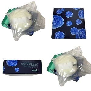 mark. Lot 2 Garden Blu Fragrance Scented Shimmer Puff Avon RARE